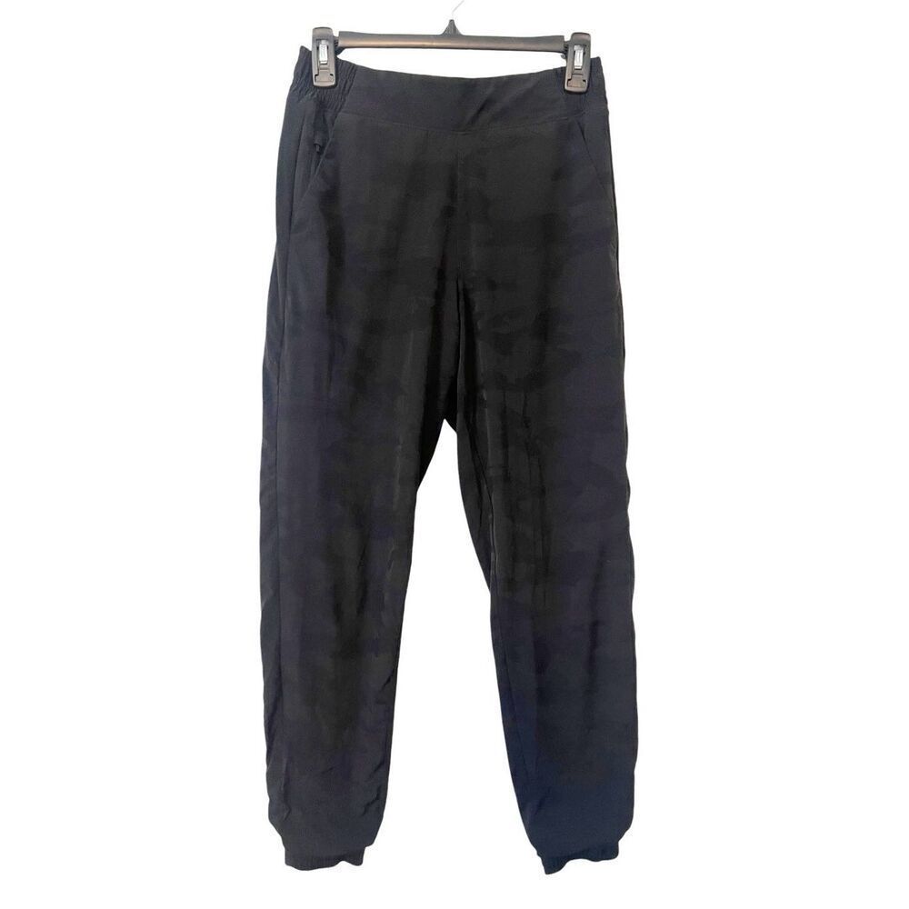 Athleta Black‎ Camo Brooklyn Lined Joggers Size 2